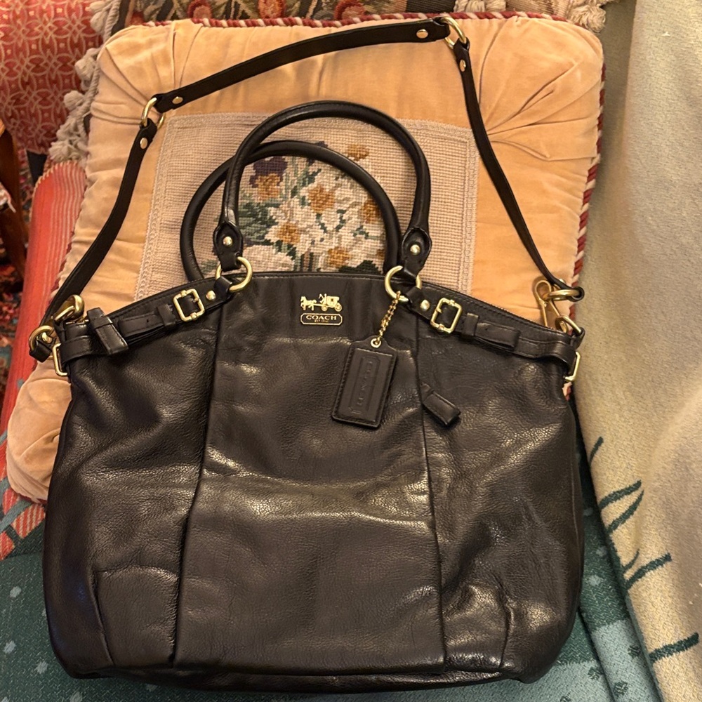 Coach Madison Lindsey Black Leather Shoulder Bag